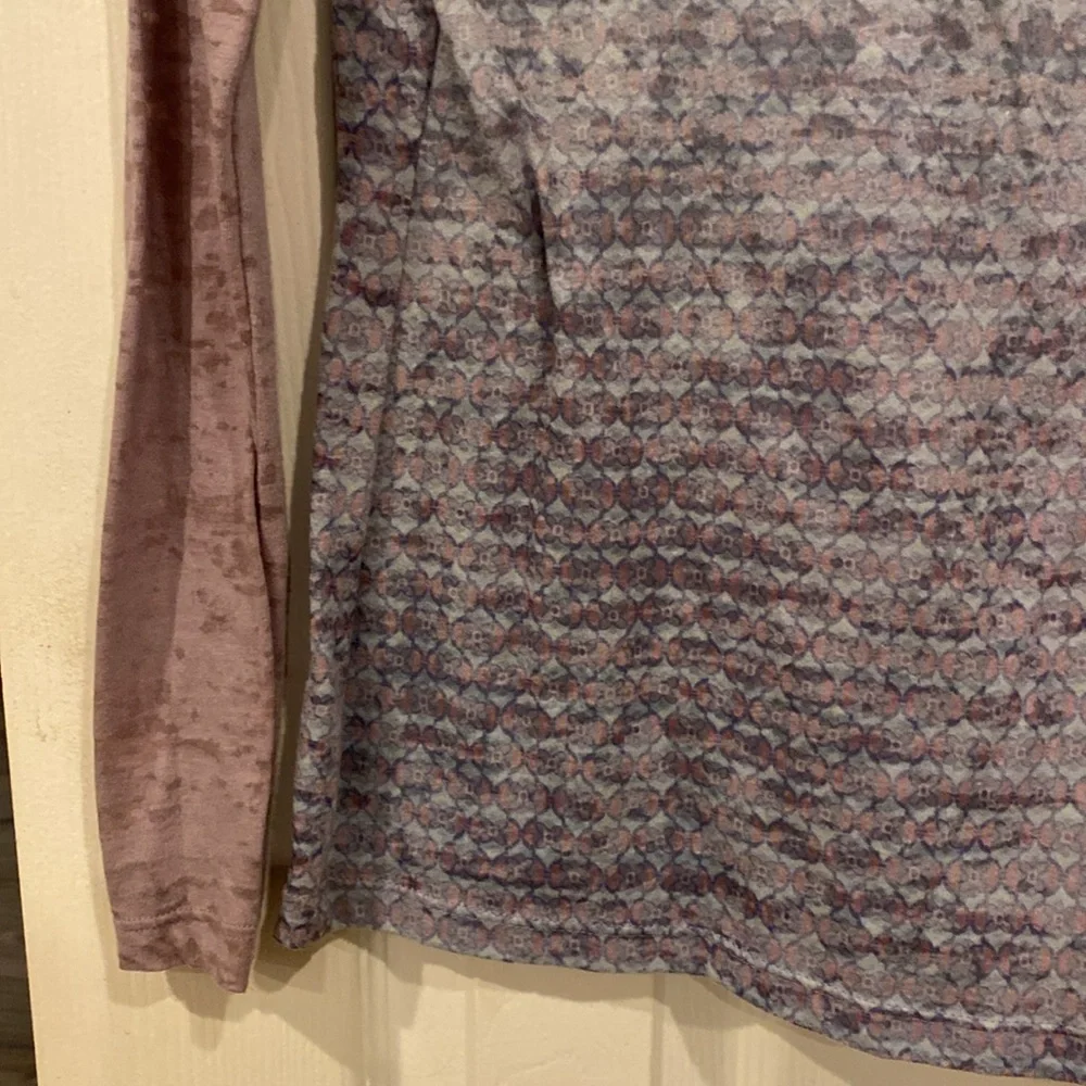 Long sleeve BoHo t-shirt by Prana, beautiful soft purple and blues, size small - Picture 4 of 7